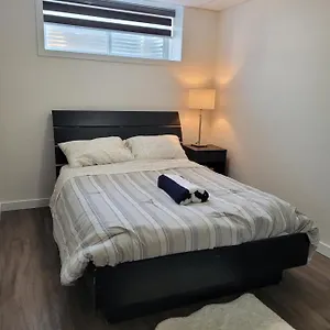  Guest house Moore Place Canada