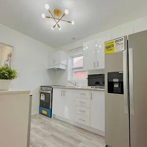  Guest house 2b With Parking, 10km To Downtown